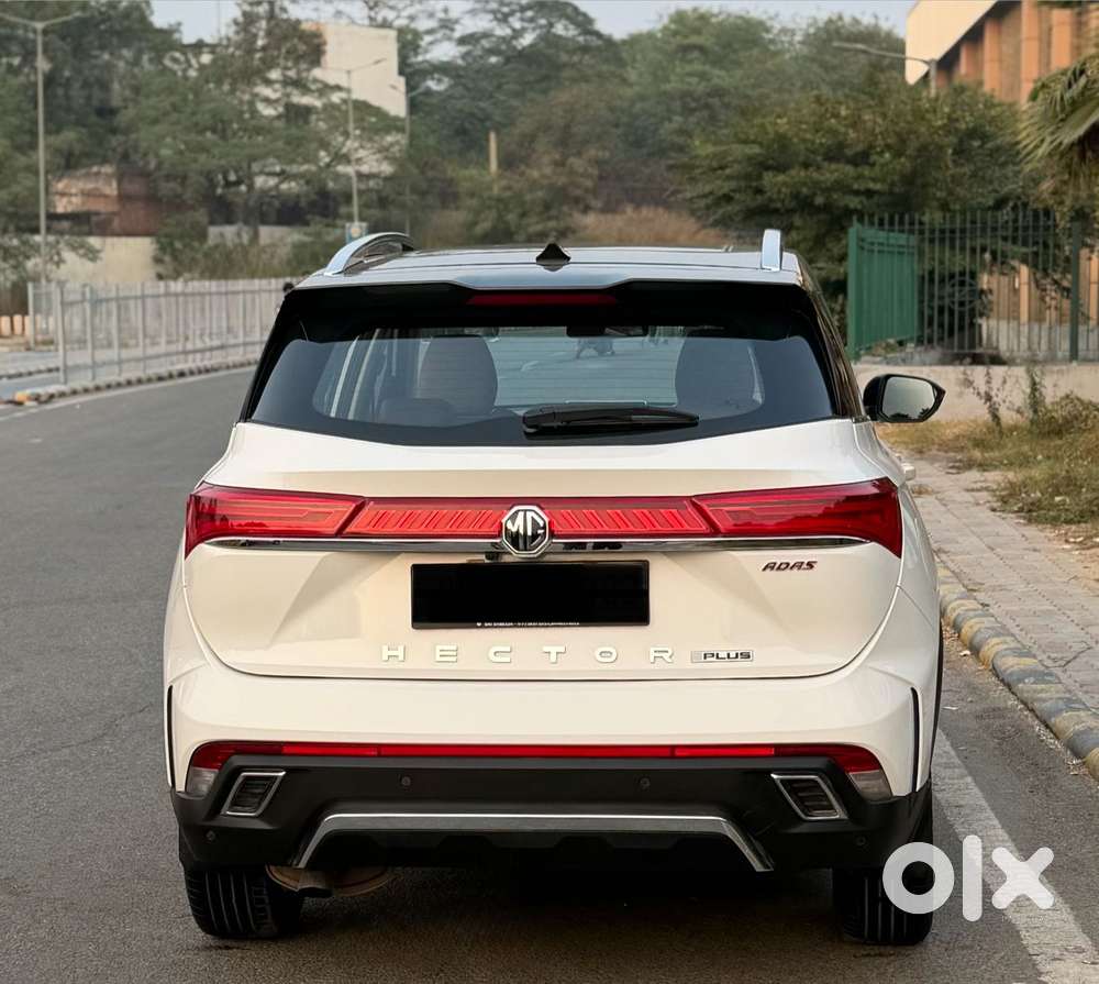 Mg Hector Plus Savvy Pro 1.5 Turbo Petrol Cvt 7 Str Dual Tone, 2024,..