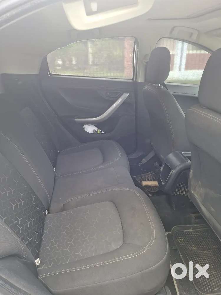 Tata Nexon 2023 November, Sunroof