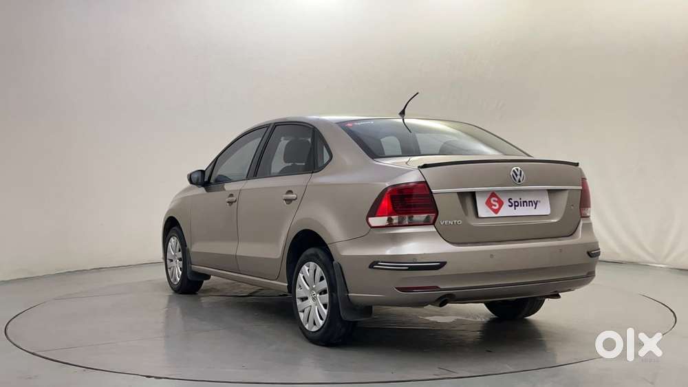 Volkswagen Vento 1.6 Highline, 2016, Petrol