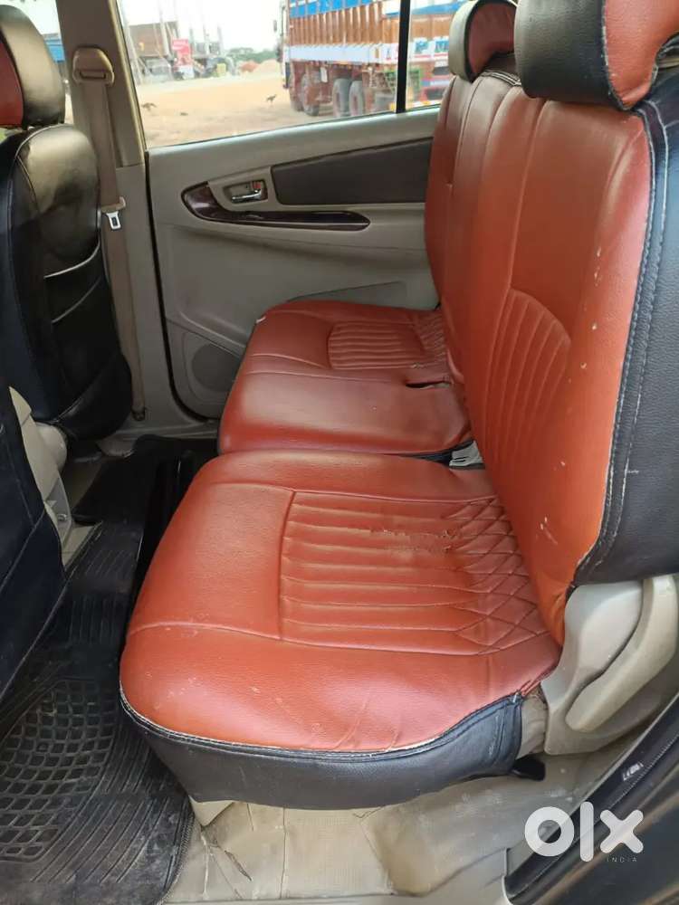 Toyota Innova 2012