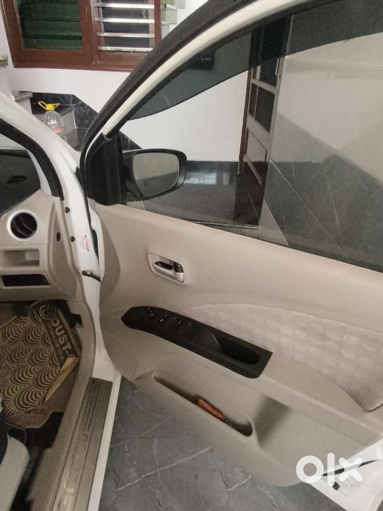 Selling My Celerio Zxi Top Model 2017