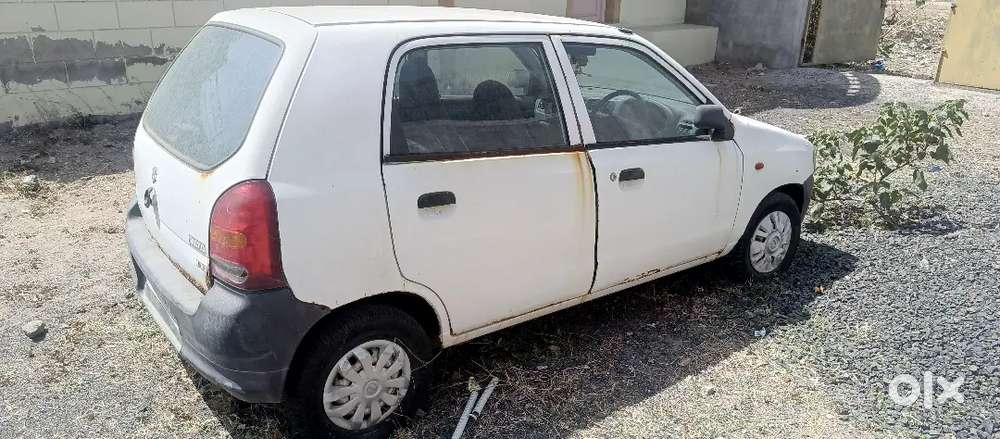Maruti Suzuki Alto Lxi 
Model.2011
Color. Whit  
Rusting %20
Tyre. %85