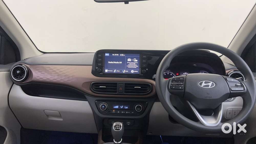 Hyundai Aura 1.2 Sx Cng, 2025, Cng & Hybrids