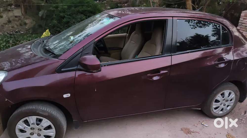 Honda Amaze 2013 Petrol Well Maintained