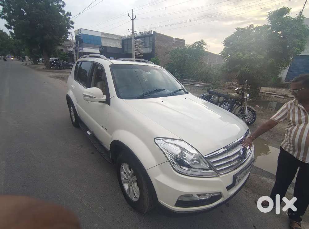Mahindra Rexton Diesel 2015