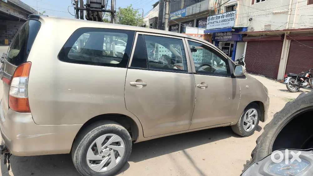 Toyota Innova 2006 Diesel 220000 Km Driven
