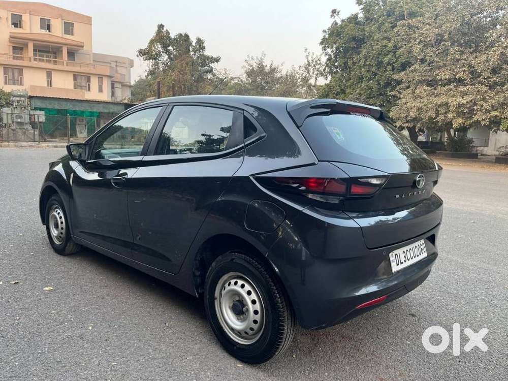 Tata Altroz 1.2 Xe, 2021, Petrol