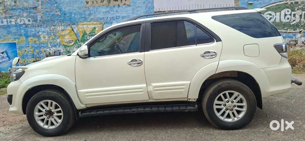 Toyota Fortuner 4x2 Manual, 2013, Diesel