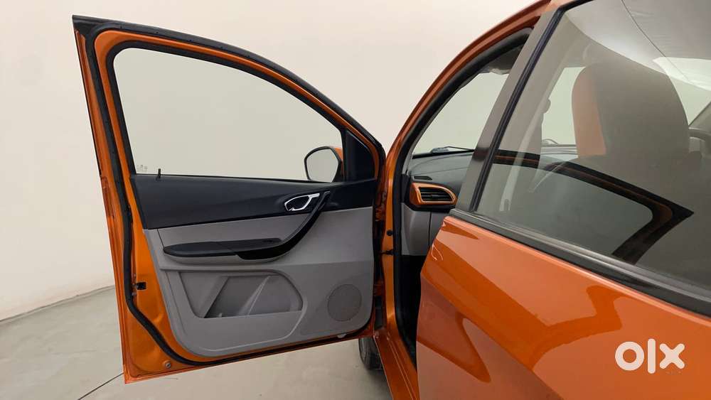 Tata Tiago 1.2 Revotron Xz Plus Dual Tone, 2019, Petrol