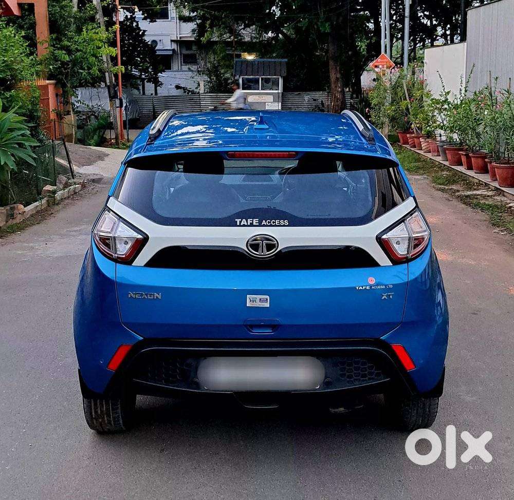 Tata Nexon 1.2 Revotron Xt, 2018, Petrol