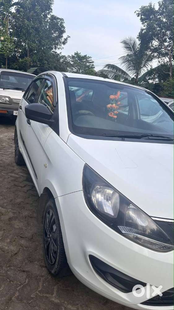 Tata Bolt Revotron Xe, 2017, Petrol