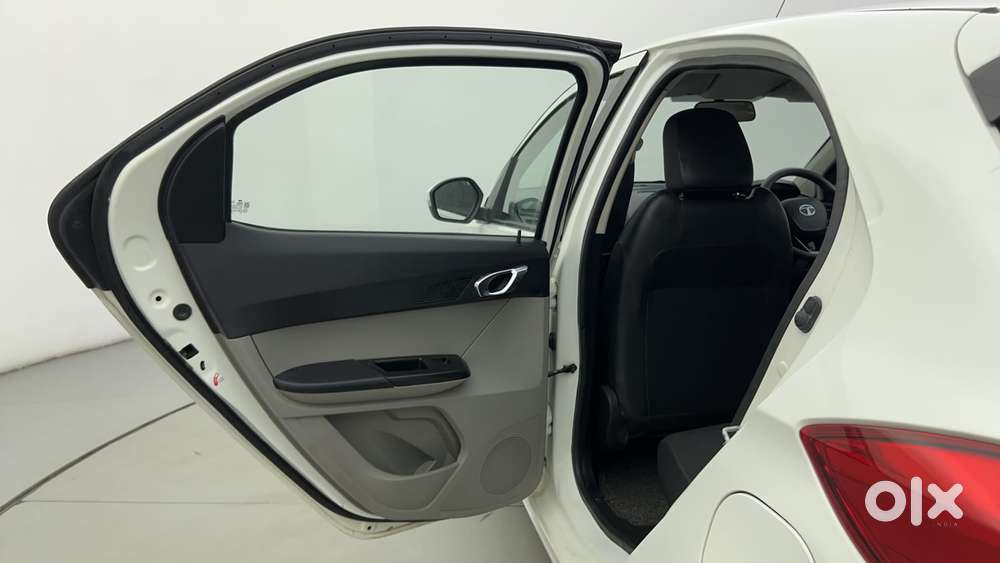 Tata Tiago Xza, 2019, Petrol