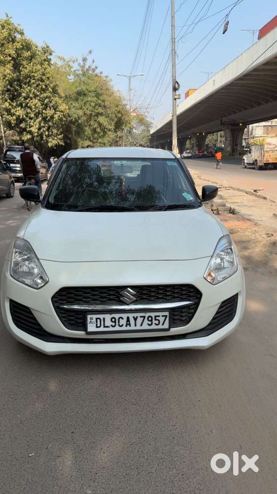 Maruti Suzuki Swift Lxi Option, 2022, Petrol