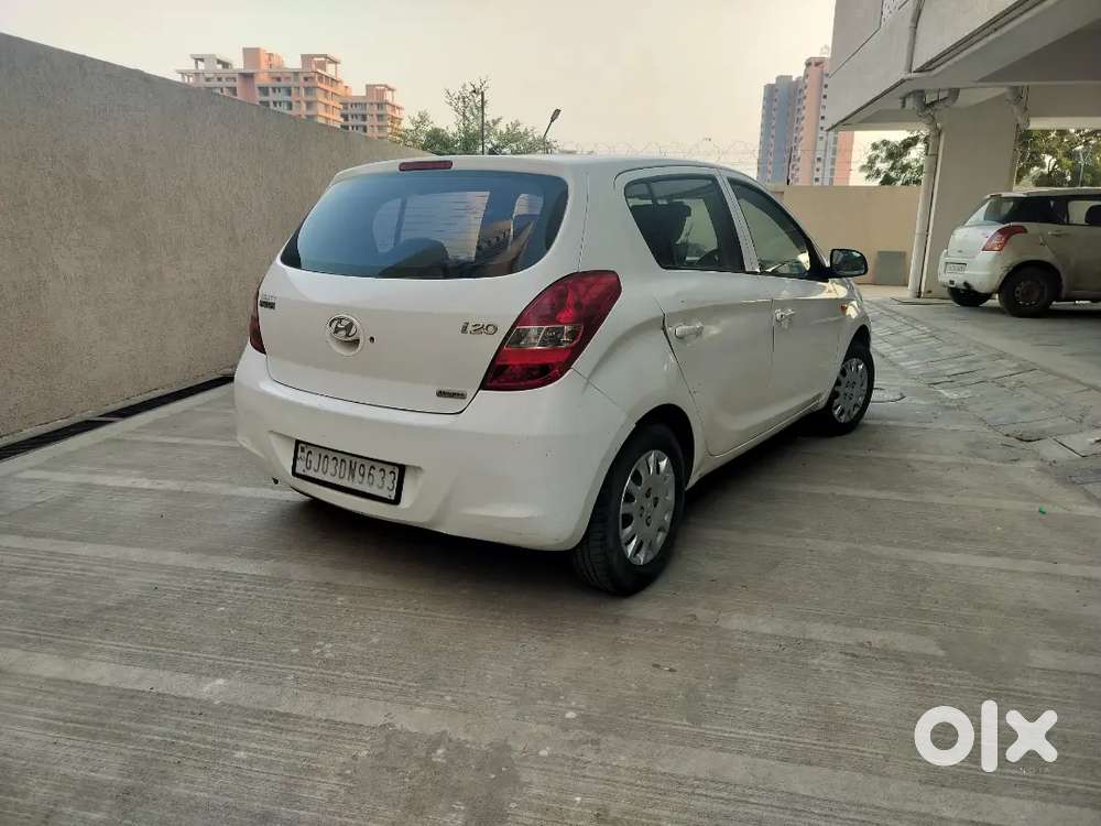 Hyundai I20 Magna (nov 2011) With Good Milage And Best Condition