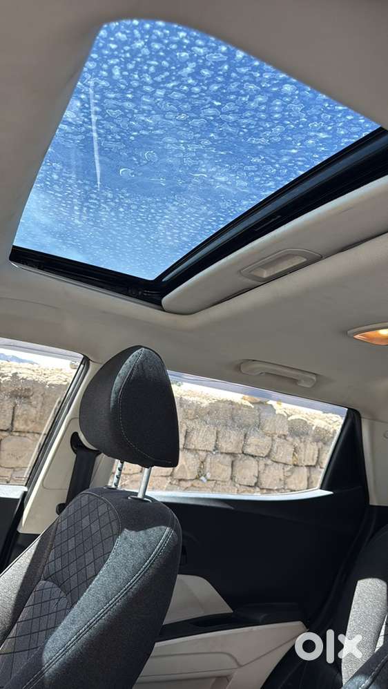 Mahindra Xuv 3xo 2025 Petrol 22000 Km Driven