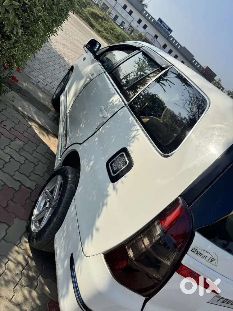 Good Condition, Touch Screen,full Ac Working Or Heater ,95% Tyre,alloy