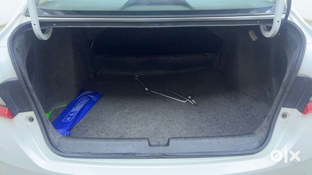 Honda City 1.5 Zx I-vtec Mt, 2023, Petrol