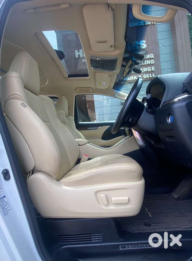 Toyota Vellfire Vip &ndash; Executive Lounge, 2022, Petrol