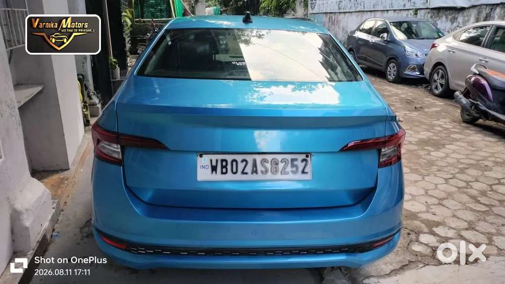 Skoda Slavia Ambition 1.0l Tsi At, 2022, Petrol