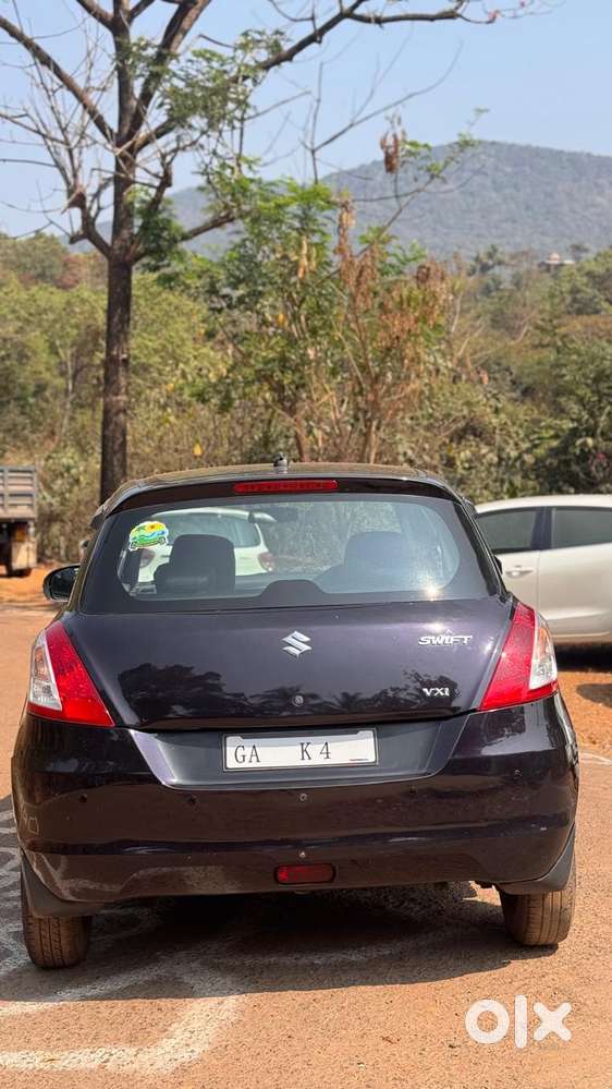 Maruti Suzuki Swift Vxi 1.2 Abs Bs-iv, 2015, Petrol