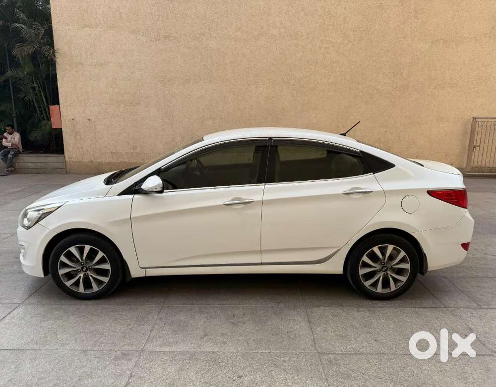 Hyundai Fluidic Verna Petrol Vip No 2727