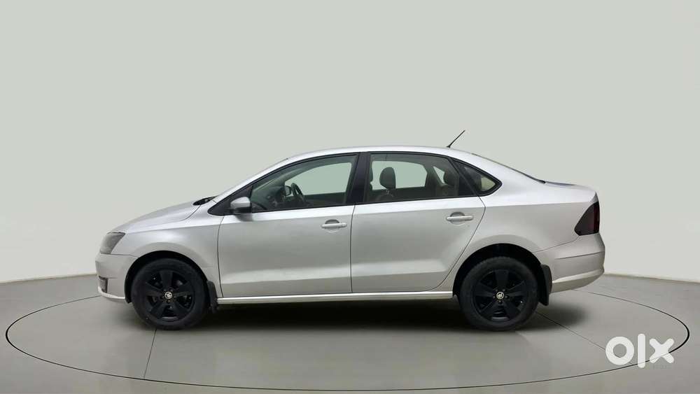 Skoda Rapid 1.0 Ambition Tsi At, 2021, Petrol