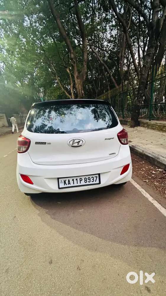 Hyundai Grand I10 2016 Diesel 75000 Km Driven