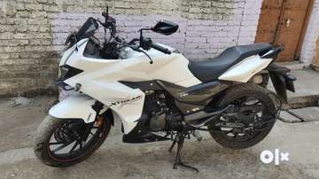 Hero Xtreme 200s 2021 model top condition new tyre Motorcycles