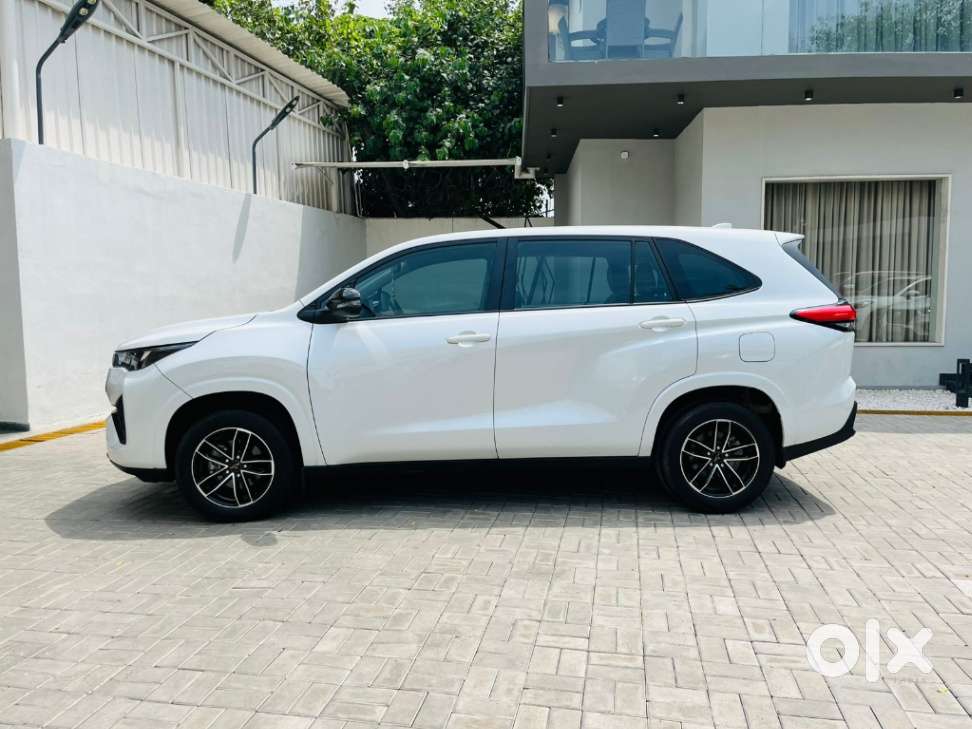 Toyota Innova Hycross 2.0 Gx 7 Str, 2023, Petrol