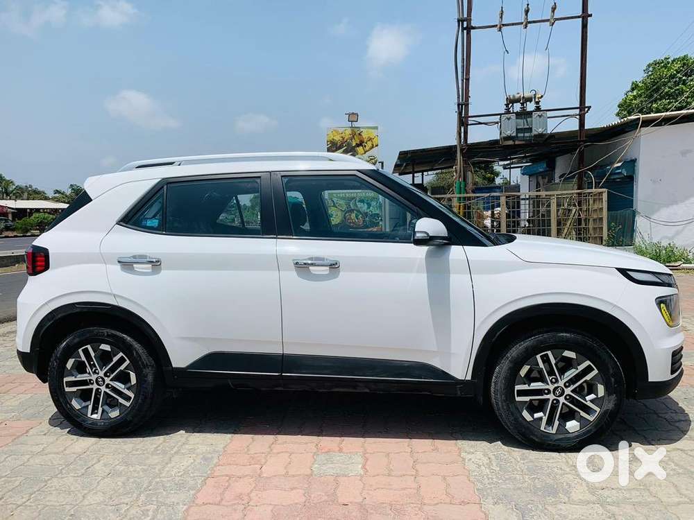 Hyundai Venue, Well Maintained & Less Driven Car