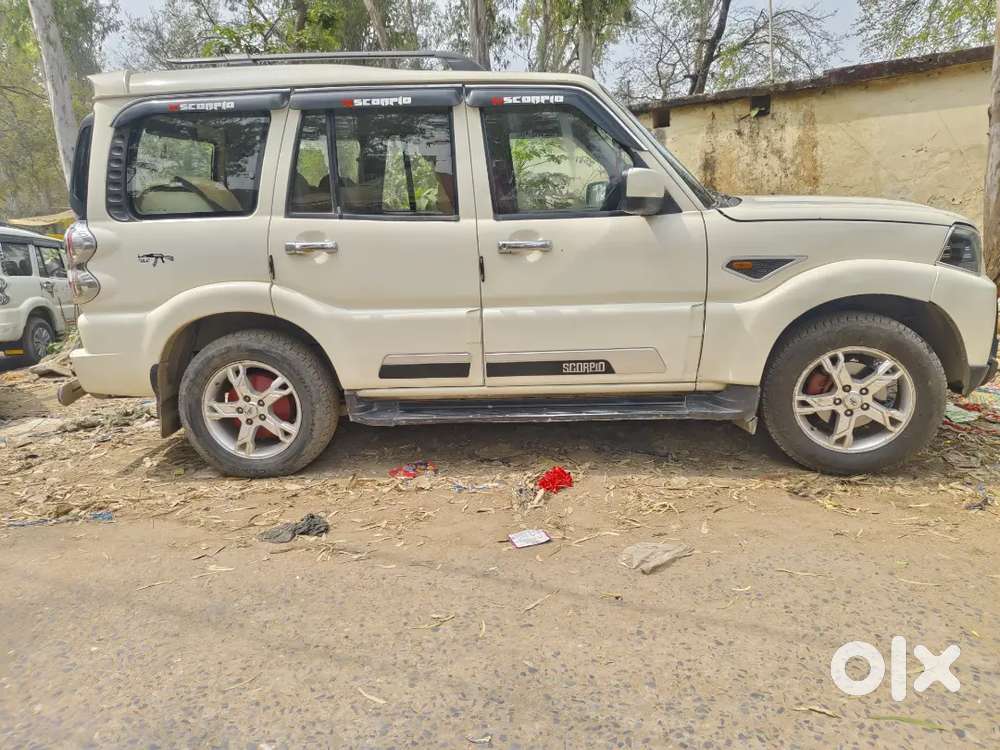 Mahindra Scorpio Classic 2015 Diesel 170000 Km Genuine