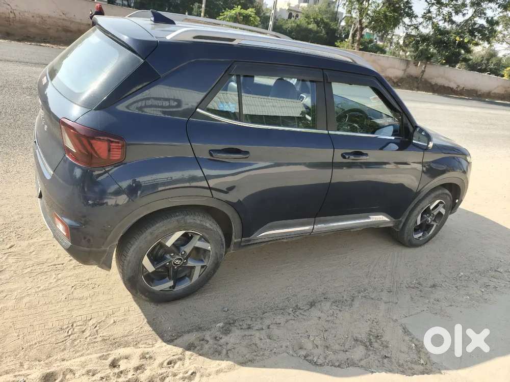 Hyundai Venue S Plus 2020 Mt Petrol
