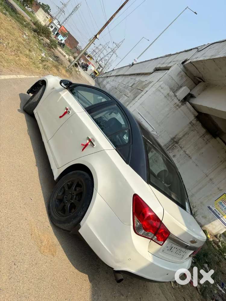 Chevrolet Cruze 2012 Diesel 135000 Km Driven