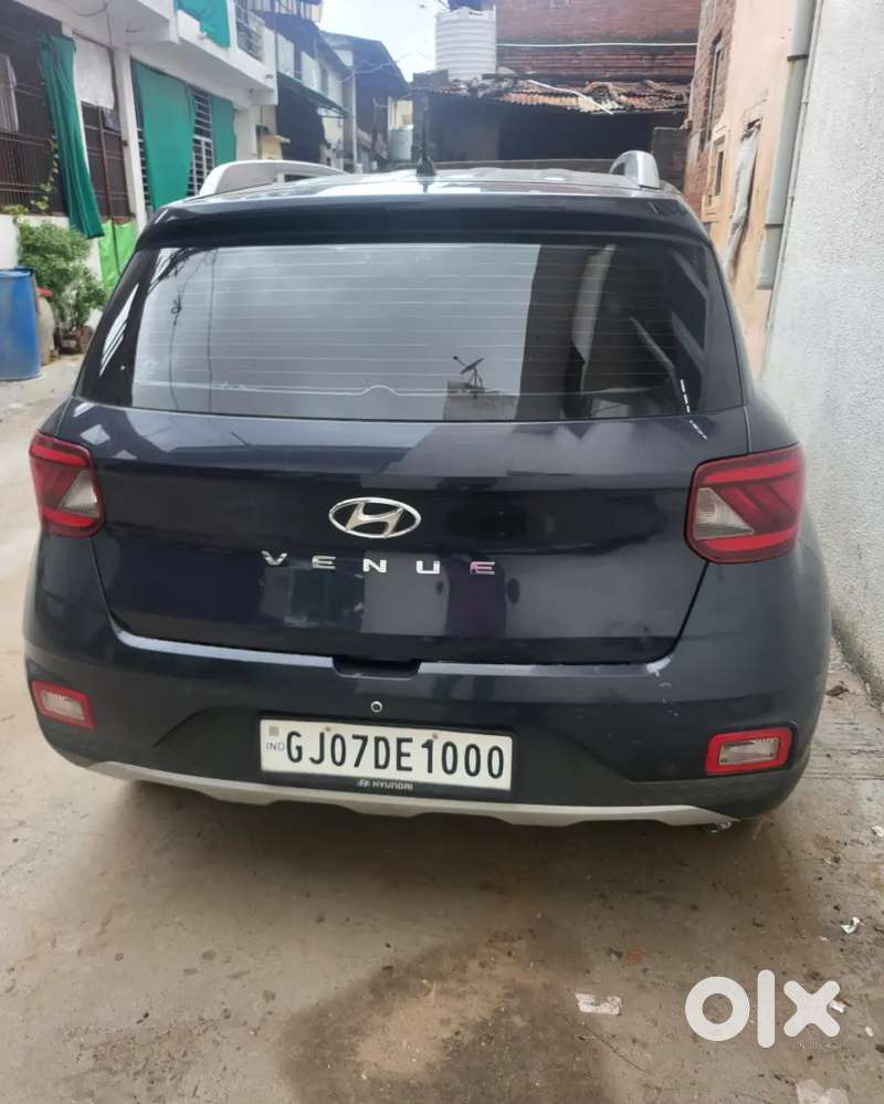 Hyundai Venue Mt Petrol 2021