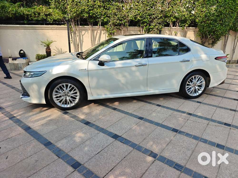 Toyota Camry Hybrid 2020