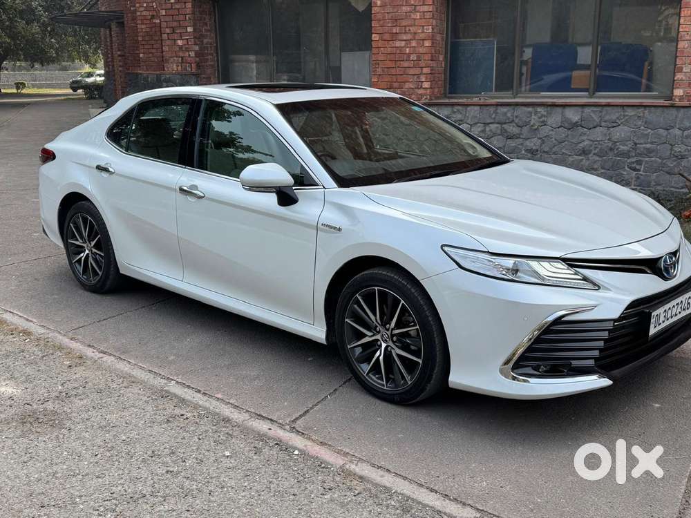 Toyota Camry 2.5 Hybrid, 2023, Petrol