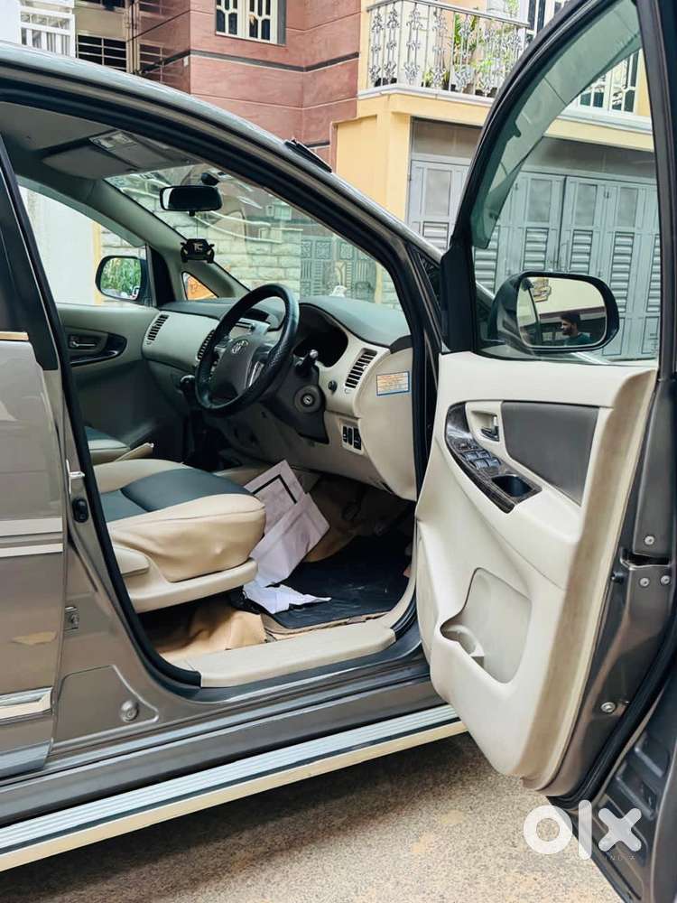 Toyota Innova 2.5 Zx 7 Str Bs-iv, 2014, Diesel