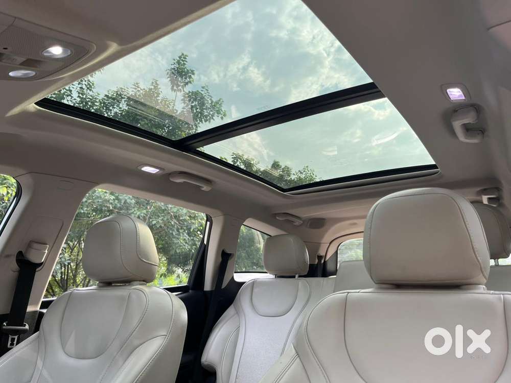Mahindra Xuv700 2.0 Ax 7 Petrol At Luxury Pack Str, 2021, Petrol