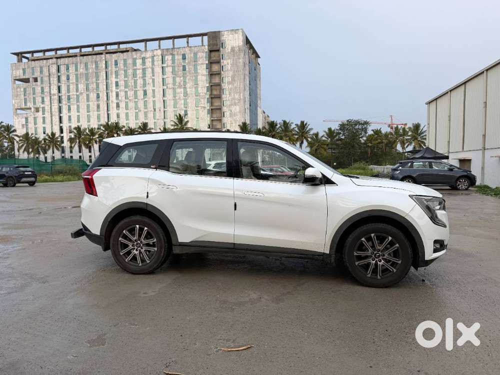 Mahindra Xuv700 Ax7 Petrol At