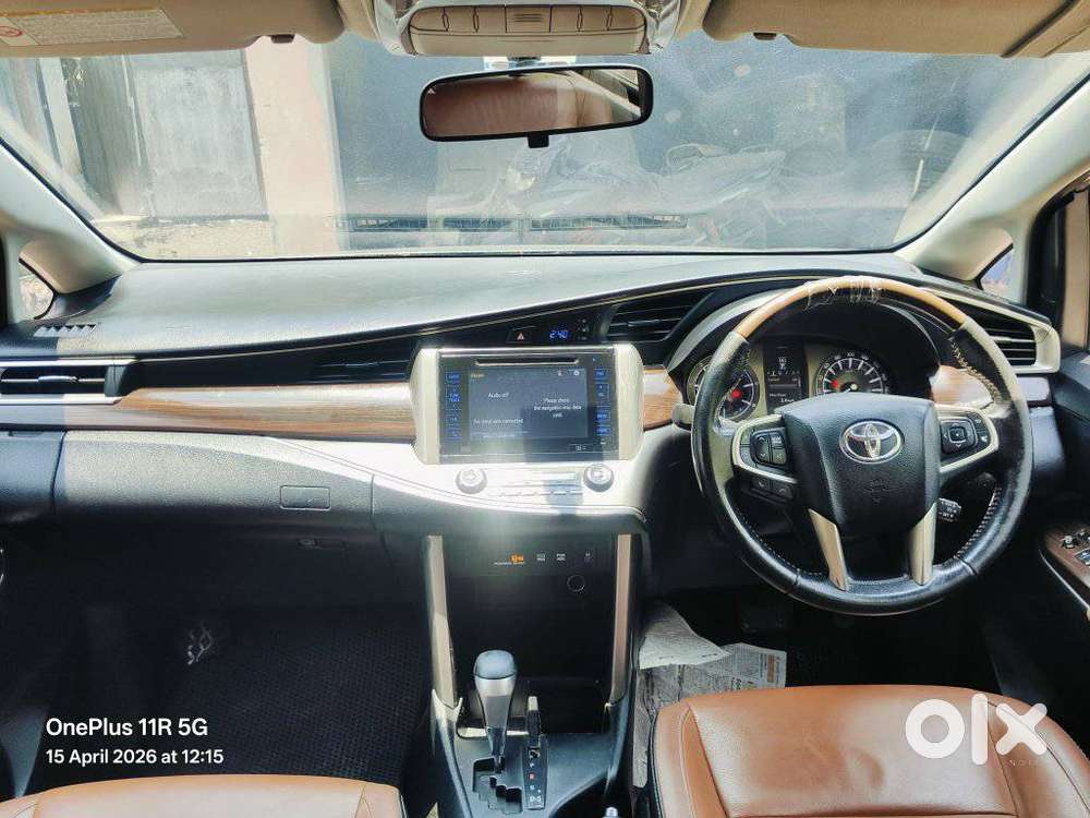 Toyota Innova Crysta 2.8z Automatic, 2016, Diesel