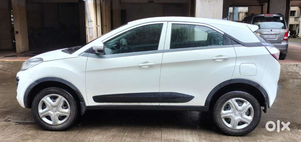 Tata Nexon 1.2 Revotron Xma Amt (s), 2018, Petrol