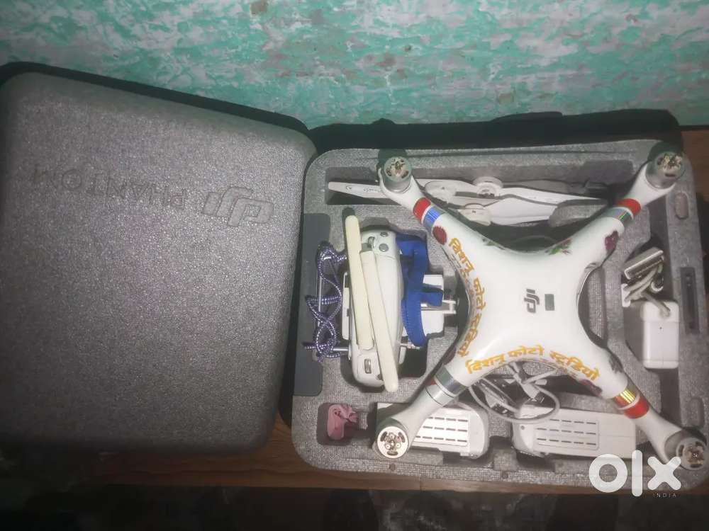 DJI PHATHAM 4 PRO DRONE