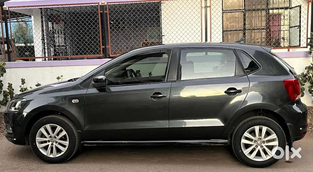 Volkswagen Polo 2015 Highline  Top Condition  New Tyres Touchscreen