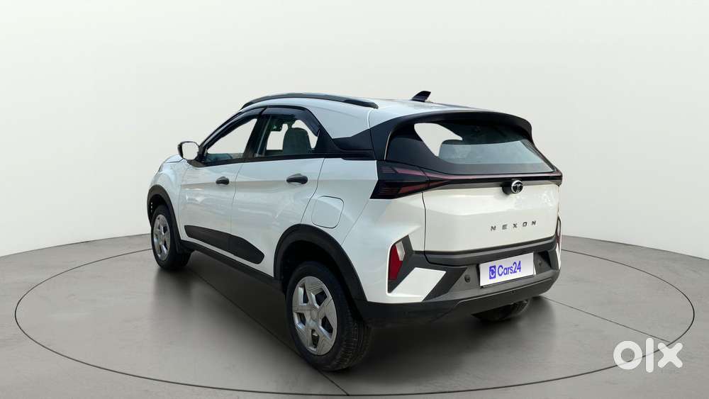 Tata Nexon Pure (s) 1.2 Petrol 6amt, 2024, Petrol
