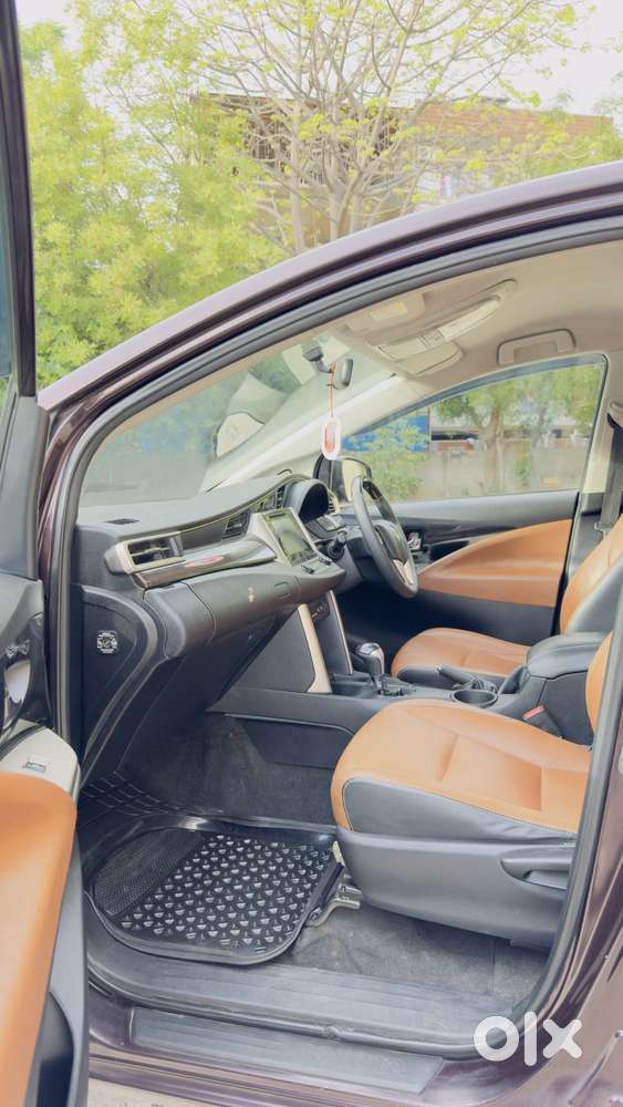 Toyota Innova Crysta 2.8 Zx At 7 Seater, 2019, Diesel