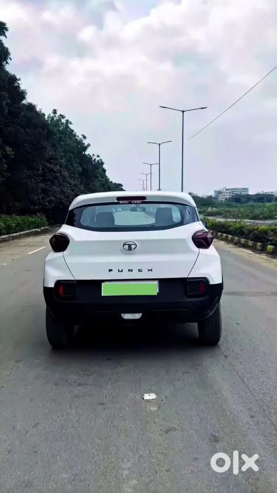 Tata Punch 2025 Cng & Hybrids 15000 Km Driven