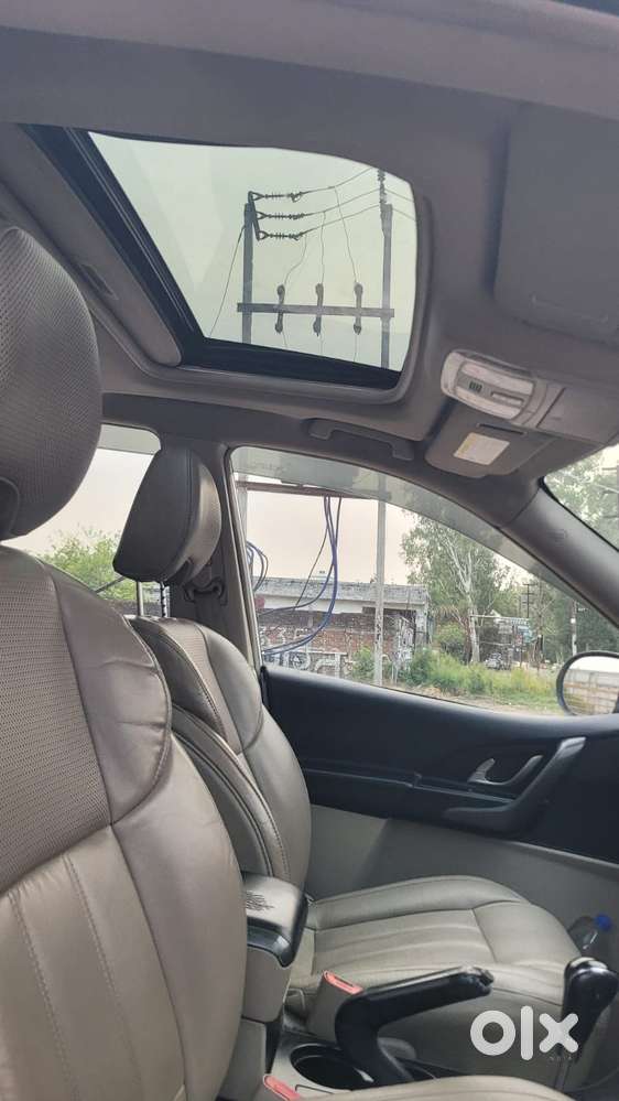 Mahindra Xuv500 At W10 Awd, 2016, Diesel