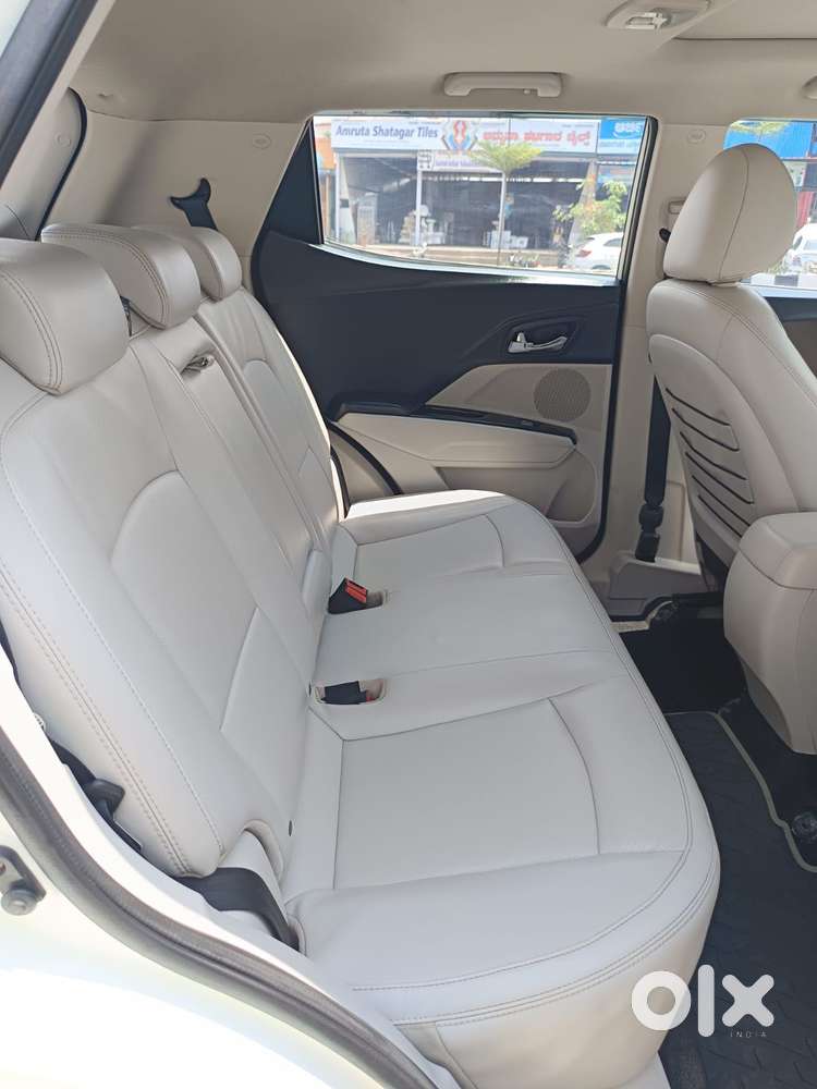 Mahindra Xuv300 W8 Option Dual Tone Diesel, 2021, Diesel