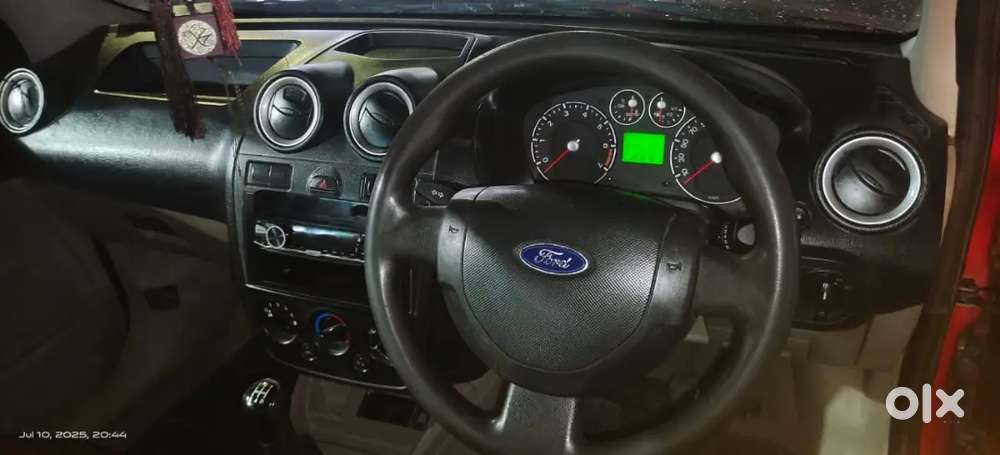 Ford B Max 2006 Petrol 60000 Km Driven