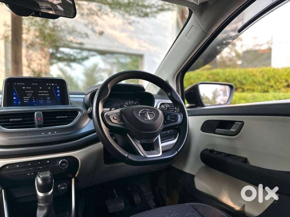 Tata Altroz 1.2 Xza Plus, 2023, Petrol